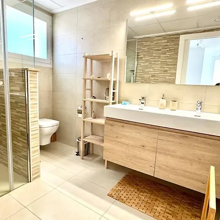 16 Luxury - Private Pool Вилла